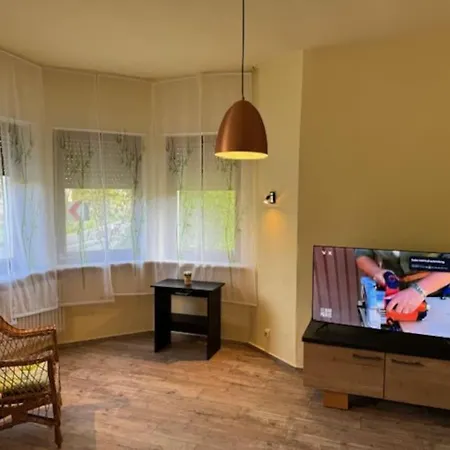 Schoene Mit Erker Apartament Gieleroth