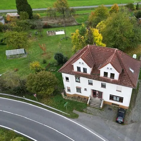 Schoene Mit Erker Gieleroth